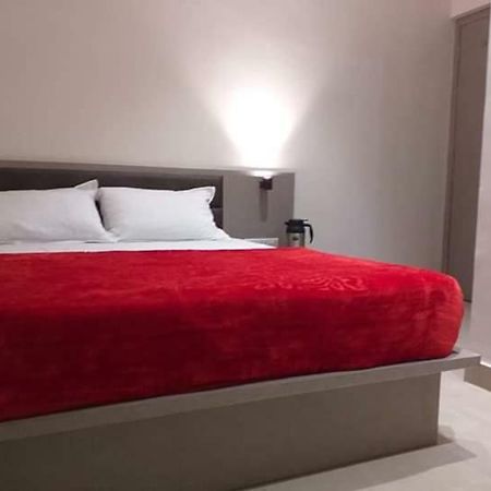 Hotel Diamond Castle Pāli Zewnętrze zdjęcie